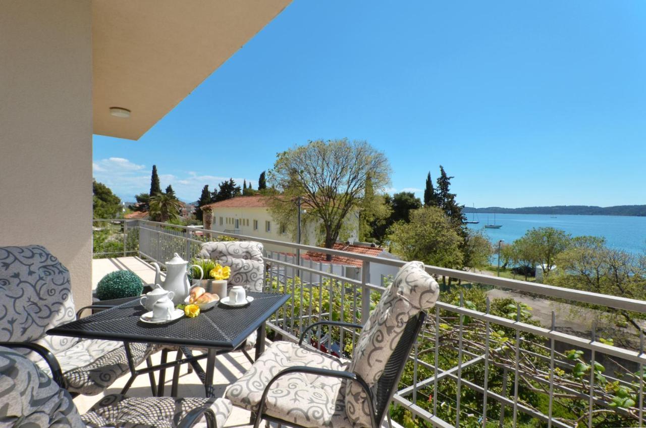 Mar Deluxe Apartments Trogir Luaran gambar