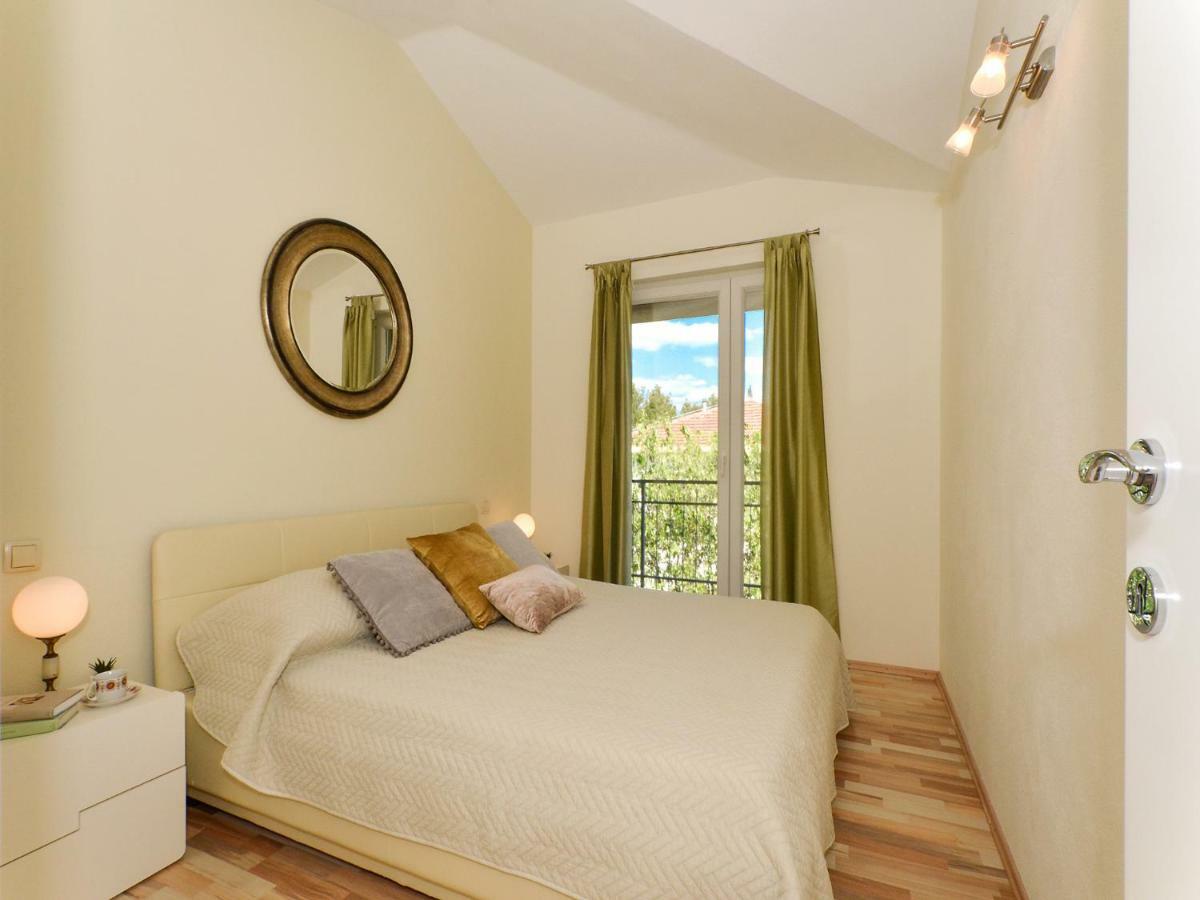 Mar Deluxe Apartments Trogir Luaran gambar